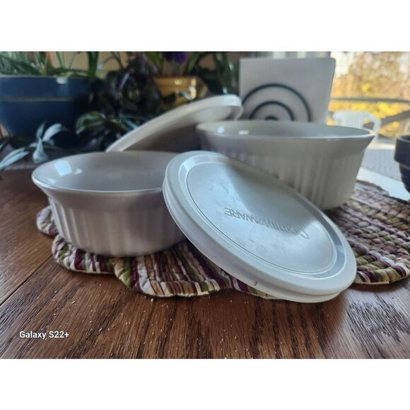 CorningWare French White Stoneware, set of casserole dishes with plastic kids - Picture 6 of 8